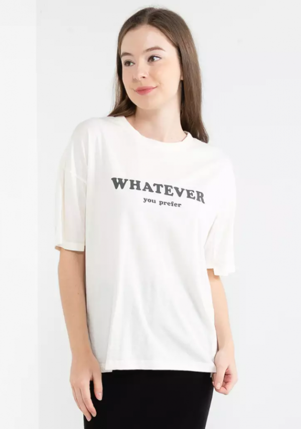 Kaus dengan Logo Retro